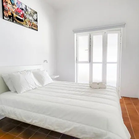 Eras Nest Hostal *