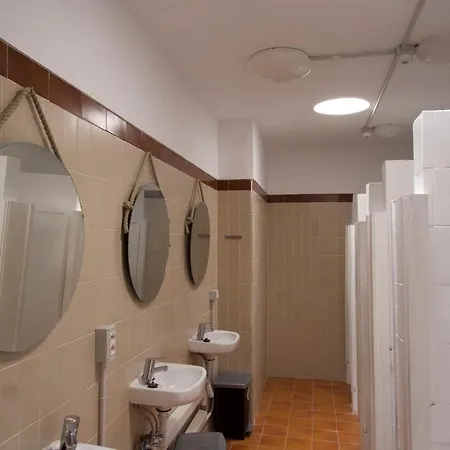 Hostel Eras Nest
