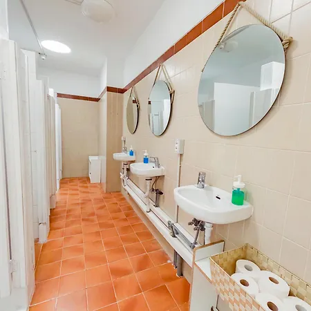 Eras Nest Hostal