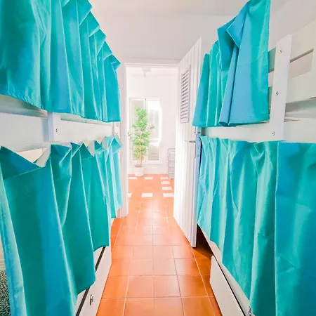 Hostal Eras Nest *